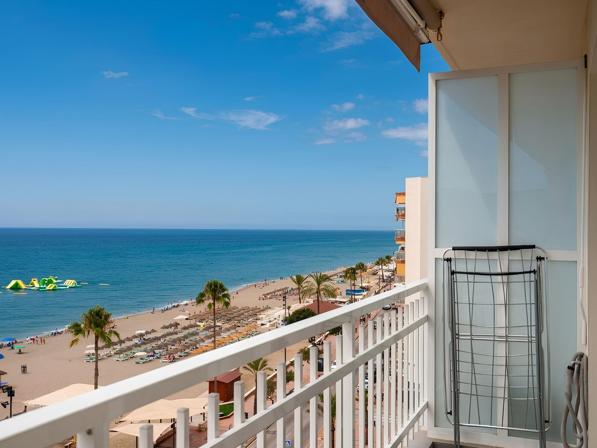 3 Bed Apartment for sale in Fuengirola Costa Del Sol, Málaga, Spain