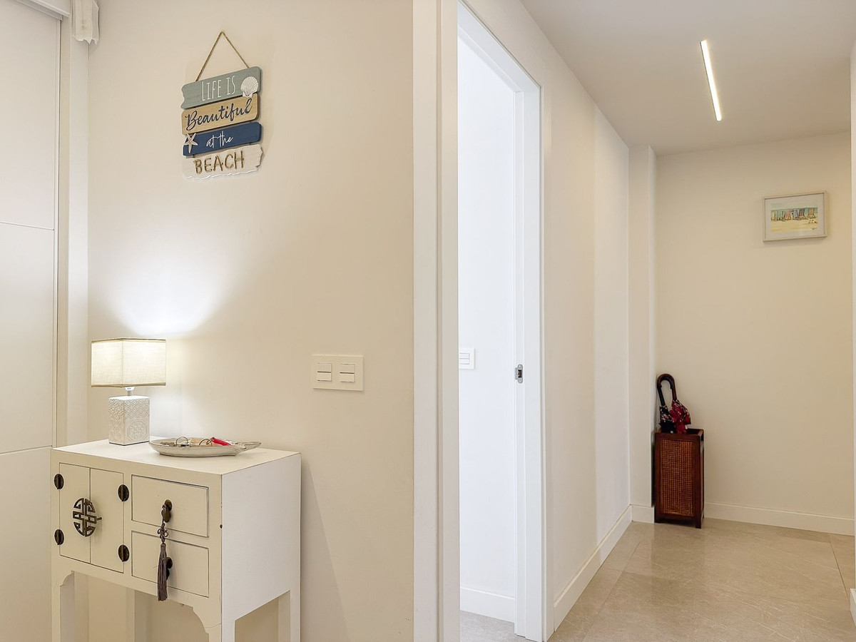 3 Bed Apartment for sale in Fuengirola Costa Del Sol, Málaga, Spain