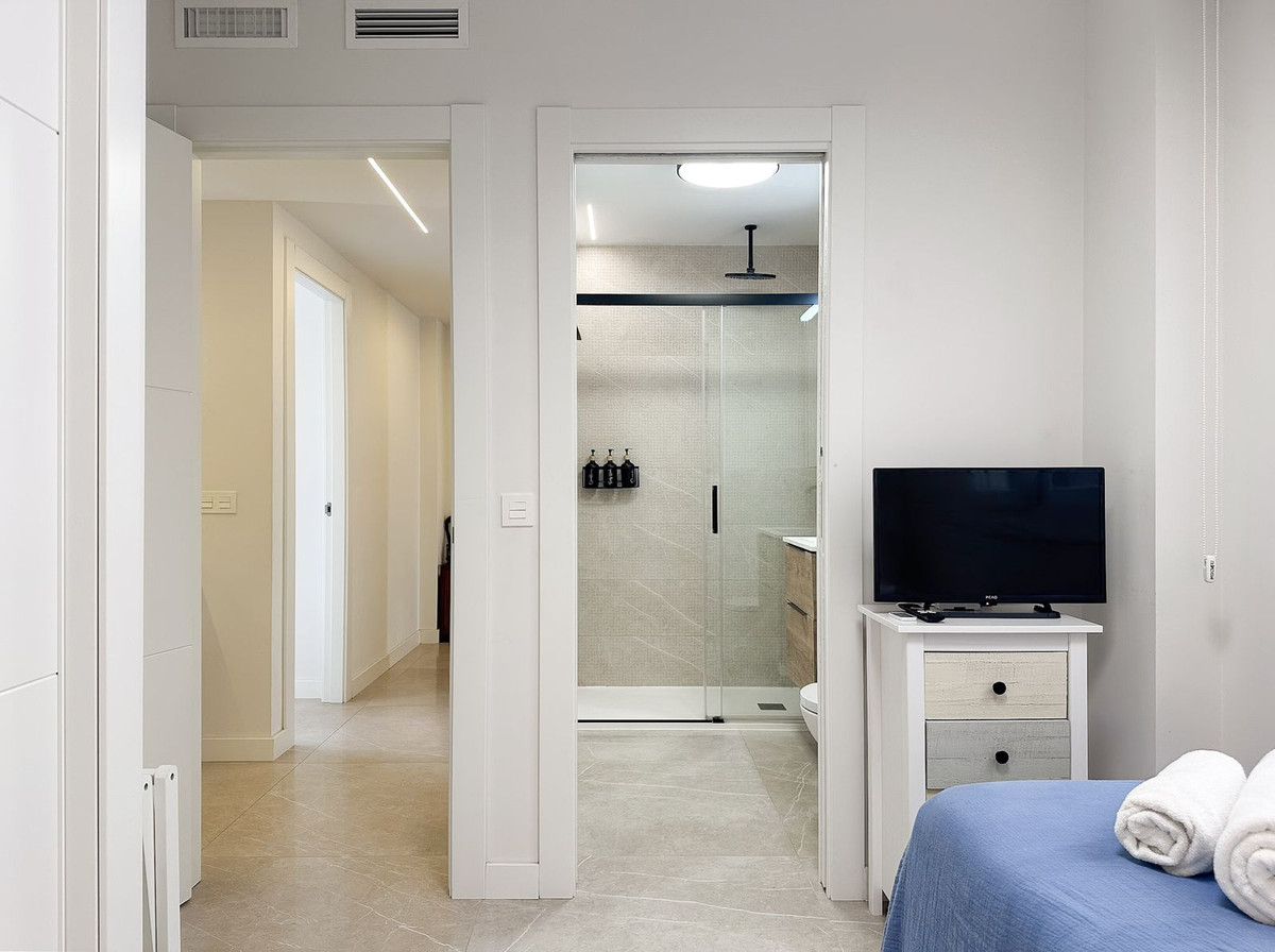 3 Bed Apartment for sale in Fuengirola Costa Del Sol, Málaga, Spain