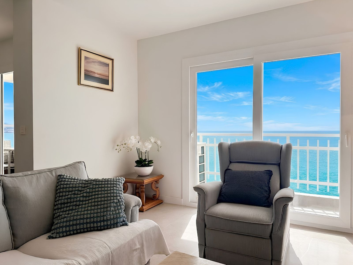 3 Bed Apartment for sale in Fuengirola Costa Del Sol, Málaga, Spain