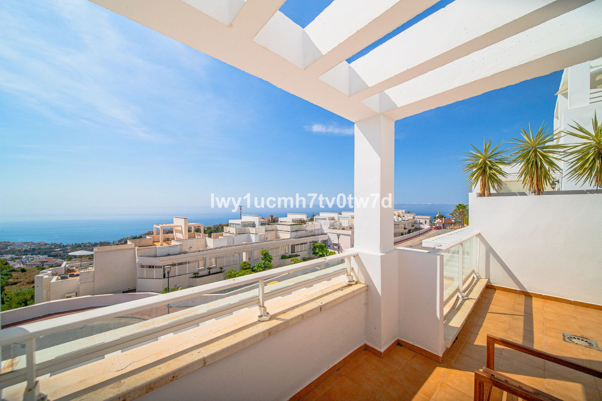 2 Bed Apartment for sale in Benalmadena Costa Del Sol, Málaga, Spain