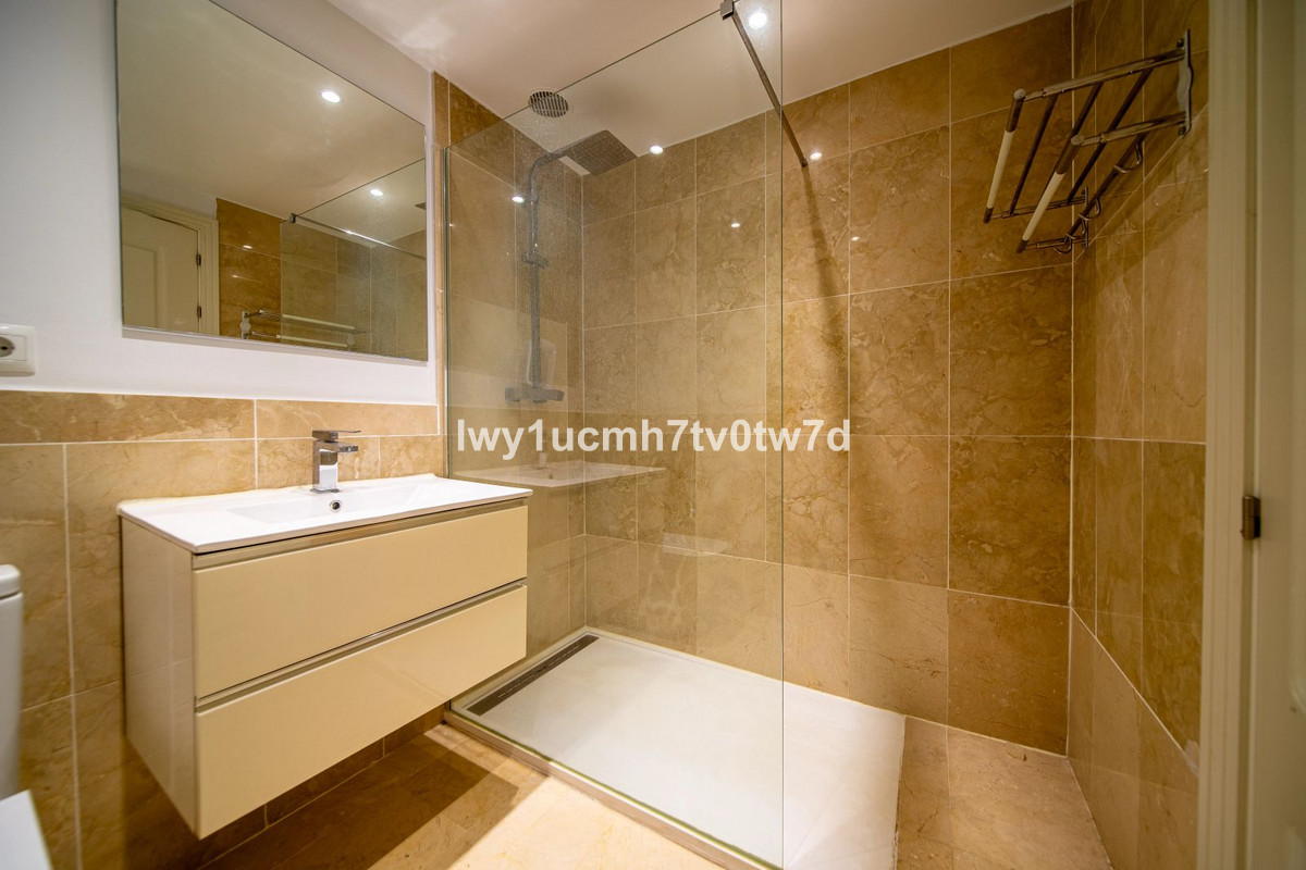 2 Bed Apartment for sale in Benalmadena Costa Del Sol, Málaga, Spain