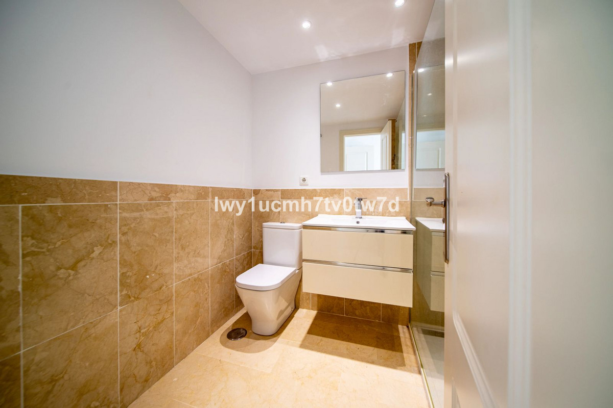 2 Bed Apartment for sale in Benalmadena Costa Del Sol, Málaga, Spain