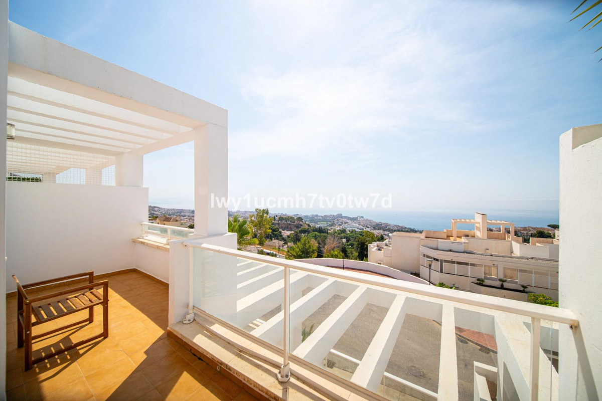 2 Bed Apartment for sale in Benalmadena Costa Del Sol, Málaga, Spain