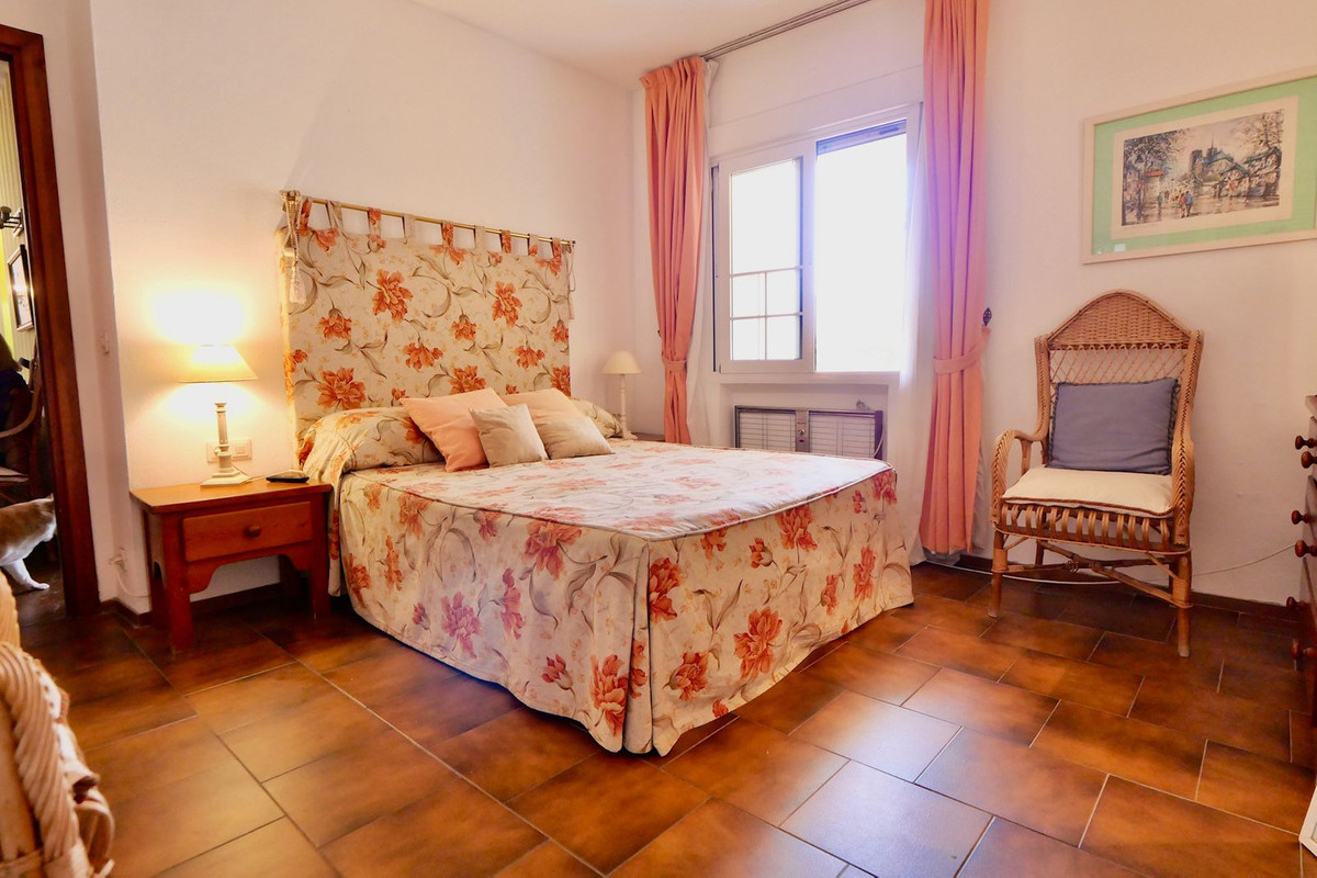 3 Bed Apartment for sale in Puerto De Cabopino Costa Del Sol, Málaga, Spain