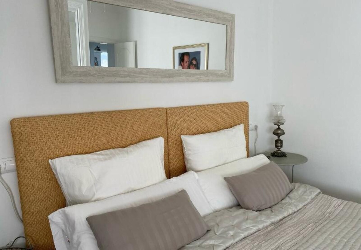 2 Bed Apartment for sale in Estepona Costa Del Sol, Málaga, Spain