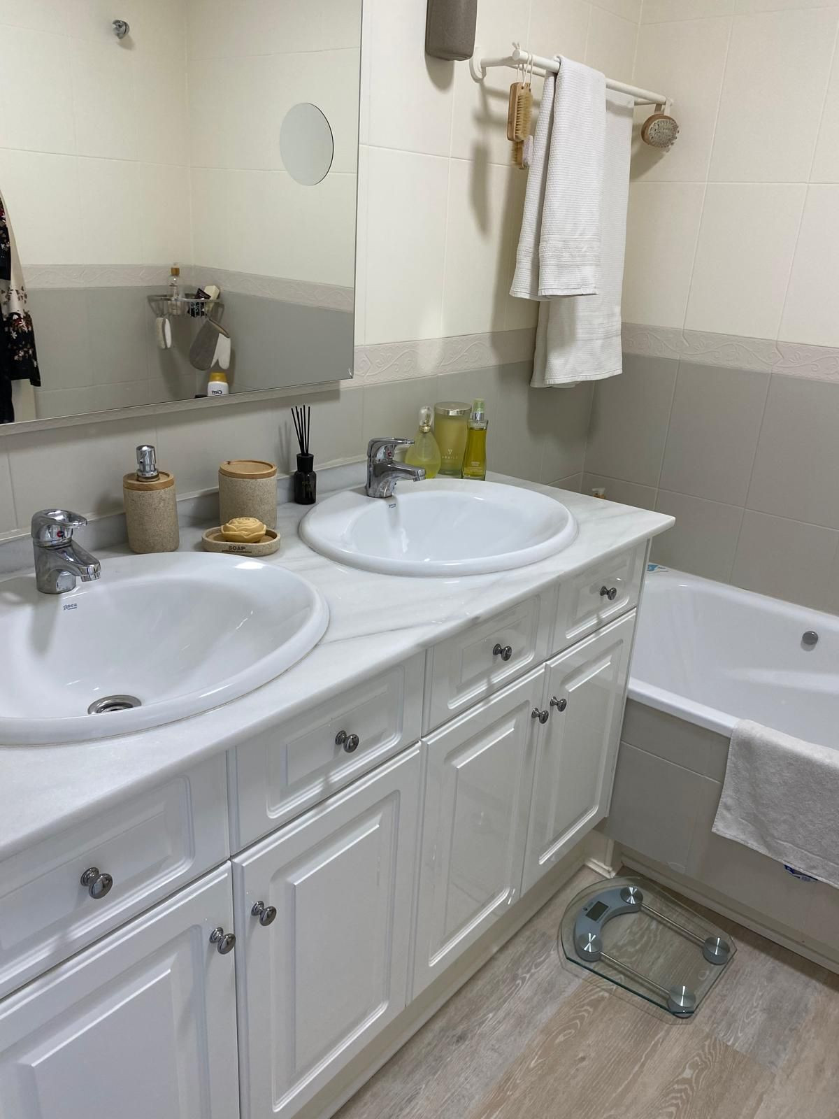 2 Bed Apartment for sale in Estepona Costa Del Sol, Málaga, Spain