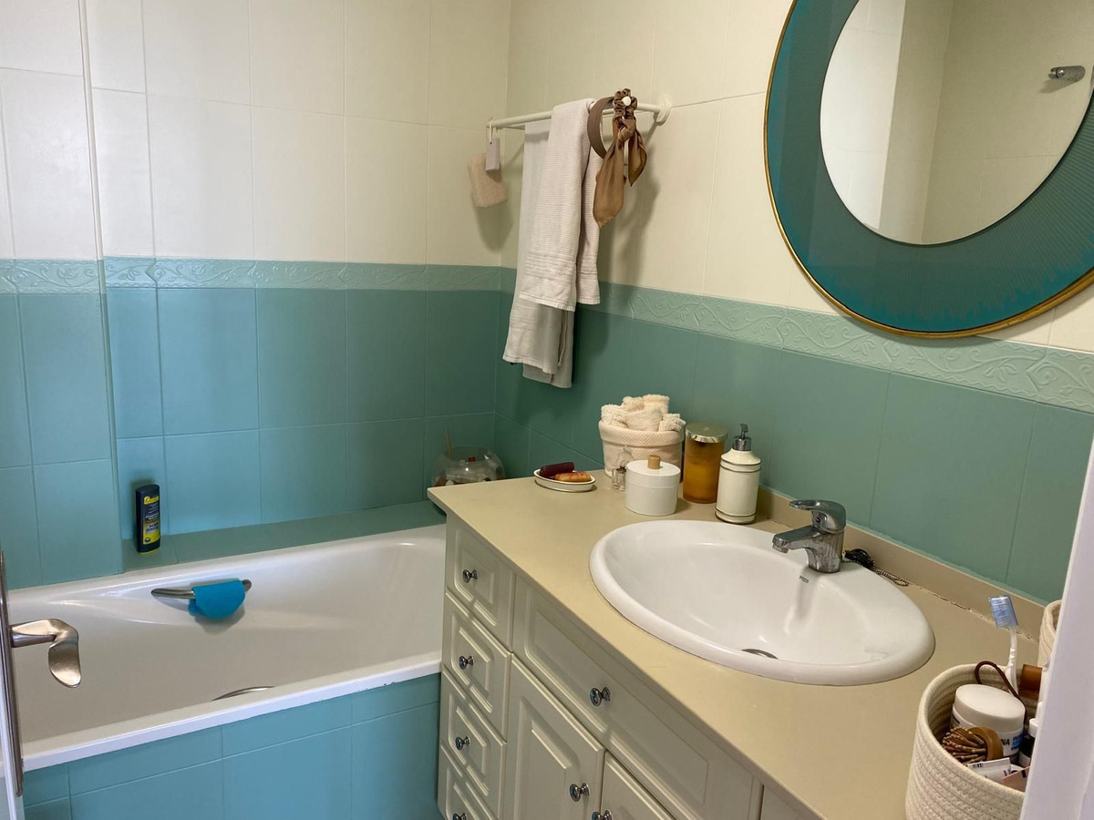 2 Bed Apartment for sale in Estepona Costa Del Sol, Málaga, Spain