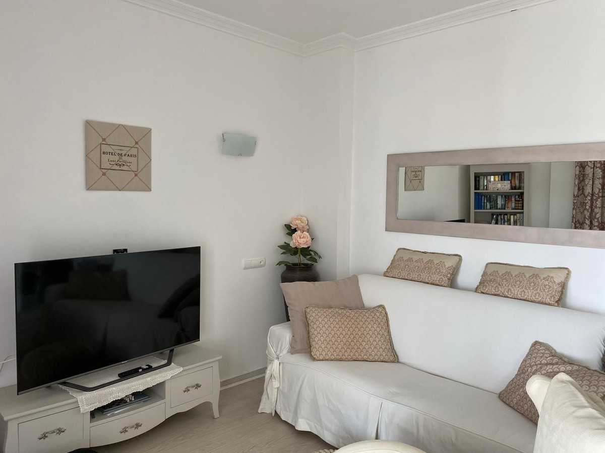 2 Bed Apartment for sale in Estepona Costa Del Sol, Málaga, Spain