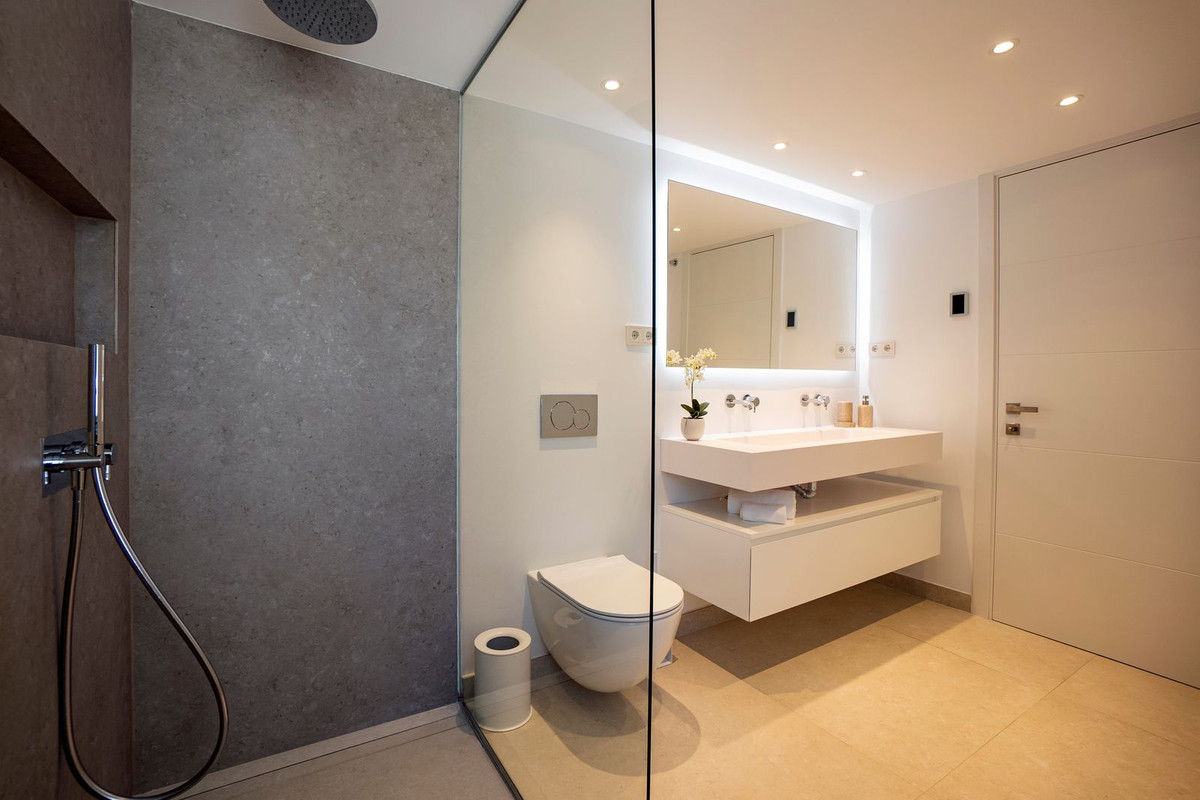 4 Bed Townhouse for sale in Nueva Andalucía Costa Del Sol, Málaga, Spain