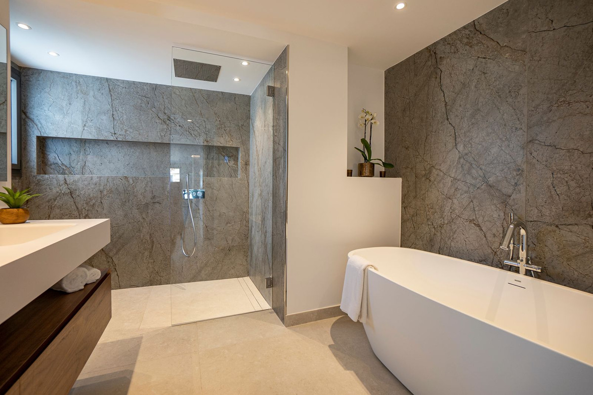 4 Bed Townhouse for sale in Nueva Andalucía Costa Del Sol, Málaga, Spain