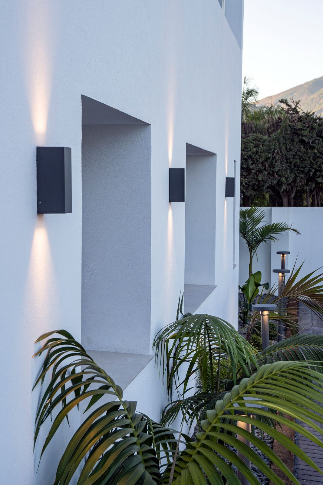 4 Bed Townhouse for sale in Nueva Andalucía Costa Del Sol, Málaga, Spain