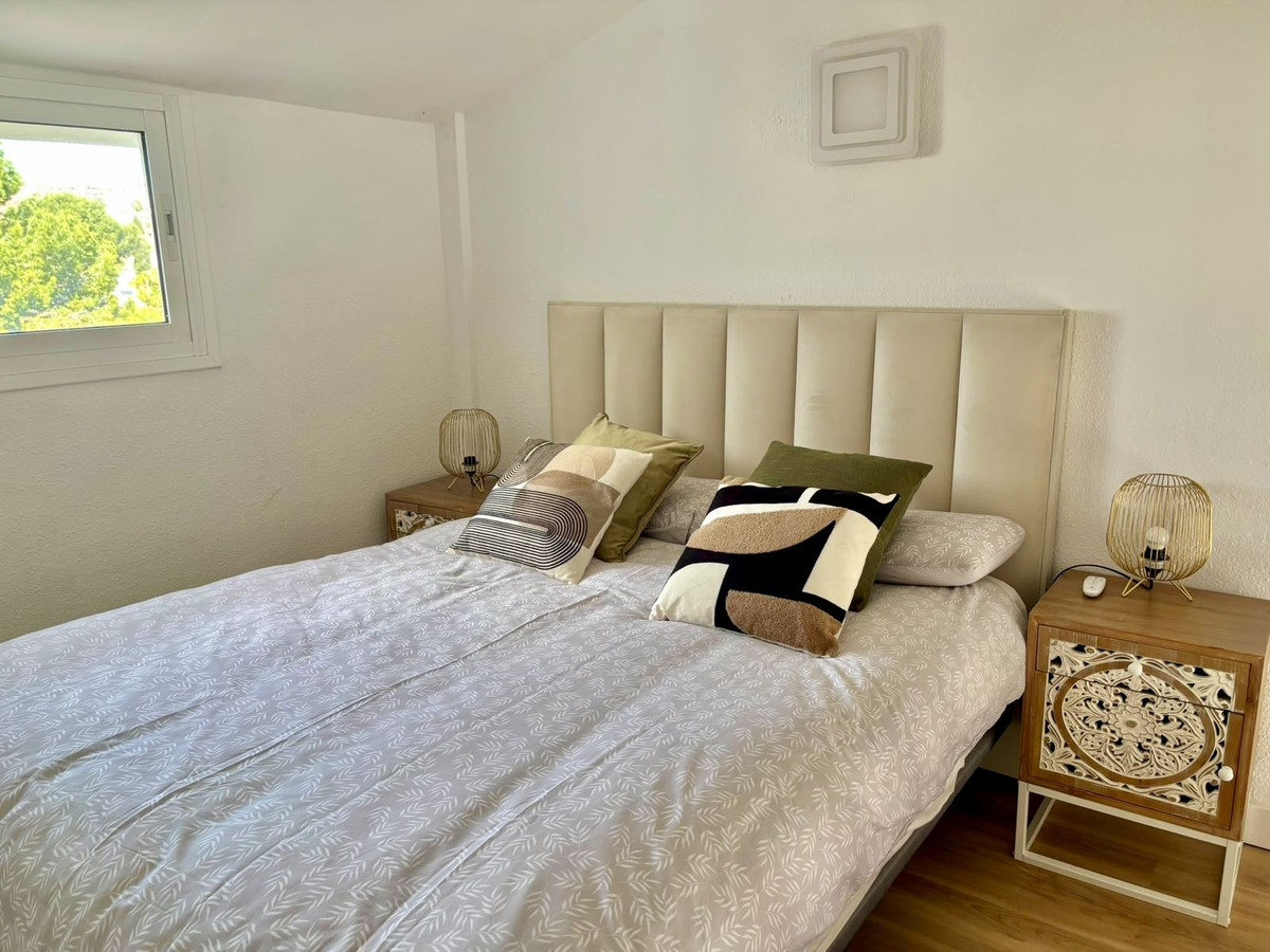 1 Bed Apartment for sale in Calahonda Costa Del Sol, Málaga, Spain