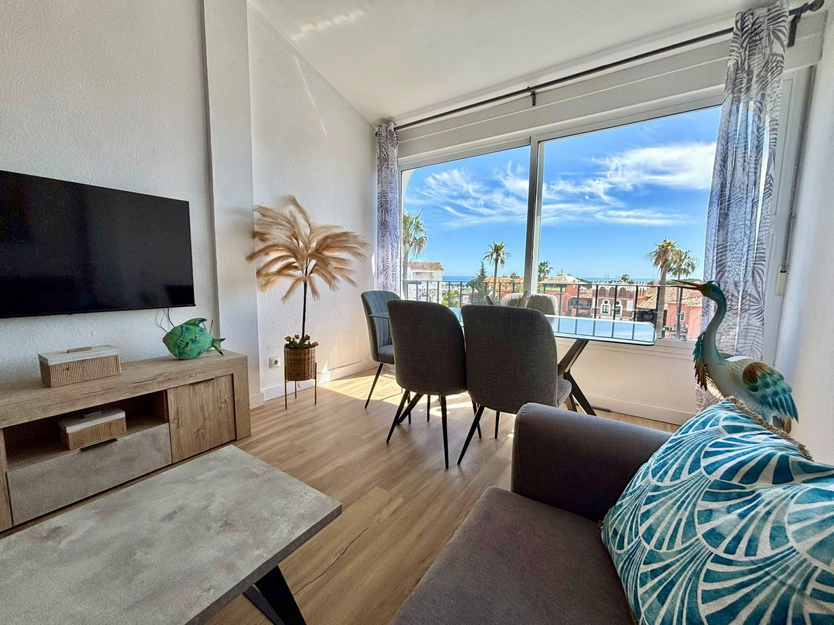 1 Bed Apartment for sale in Calahonda Costa Del Sol, Málaga, Spain