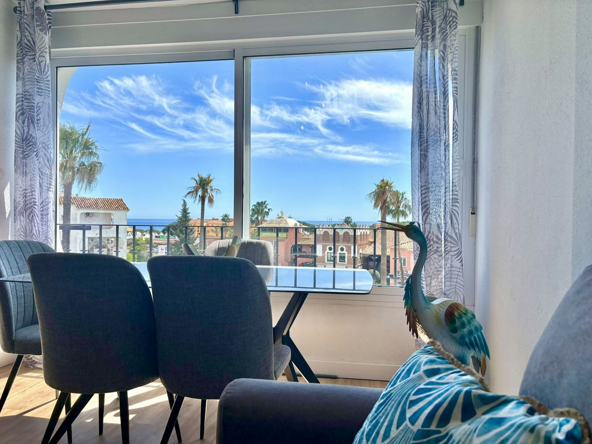 1 Bed Apartment for sale in Calahonda Costa Del Sol, Málaga, Spain