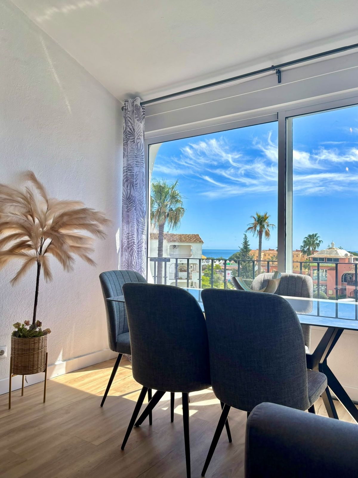 1 Bed Apartment for sale in Calahonda Costa Del Sol, Málaga, Spain