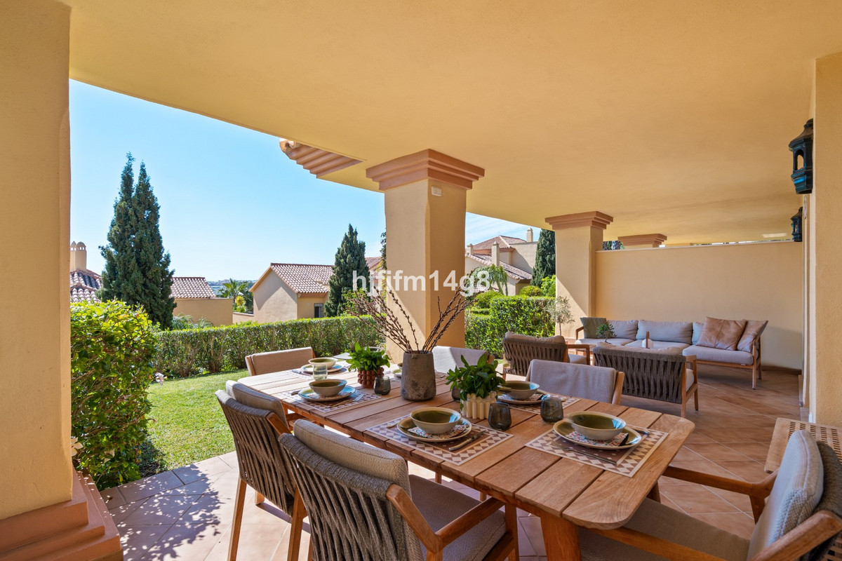 2 Bed Apartment for sale in Nueva Andalucía Costa Del Sol, Málaga, Spain