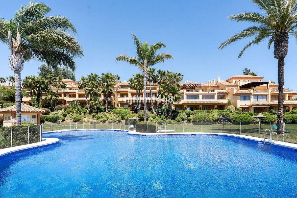 2 Bed Apartment for sale in Nueva Andalucía Costa Del Sol, Málaga, Spain