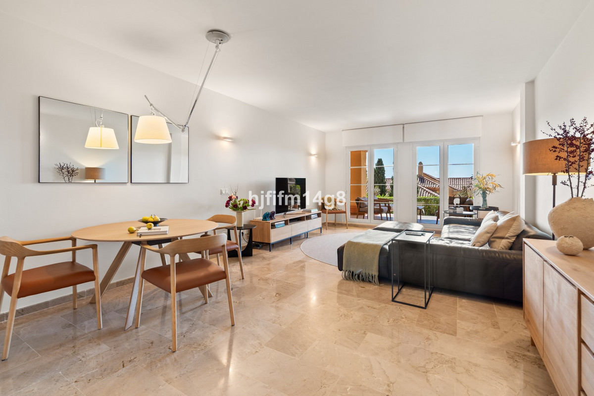2 Bed Apartment for sale in Nueva Andalucía Costa Del Sol, Málaga, Spain