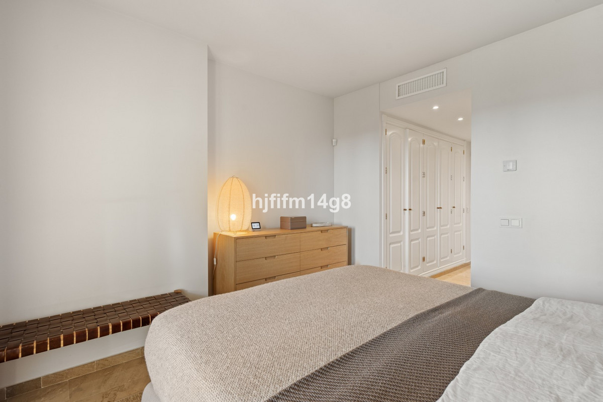 2 Bed Apartment for sale in Nueva Andalucía Costa Del Sol, Málaga, Spain