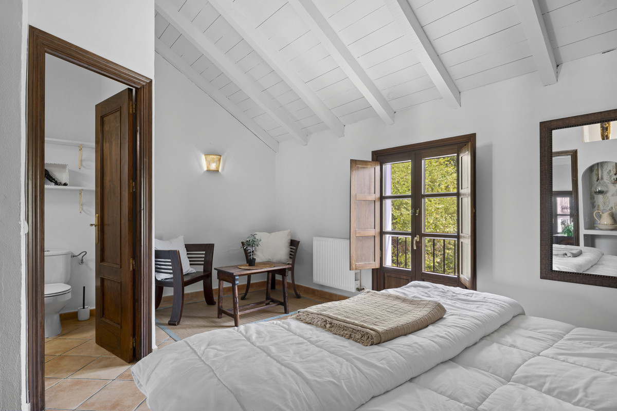 9 Bed Townhouse for sale in Gaucín Costa Del Sol, Málaga, Spain