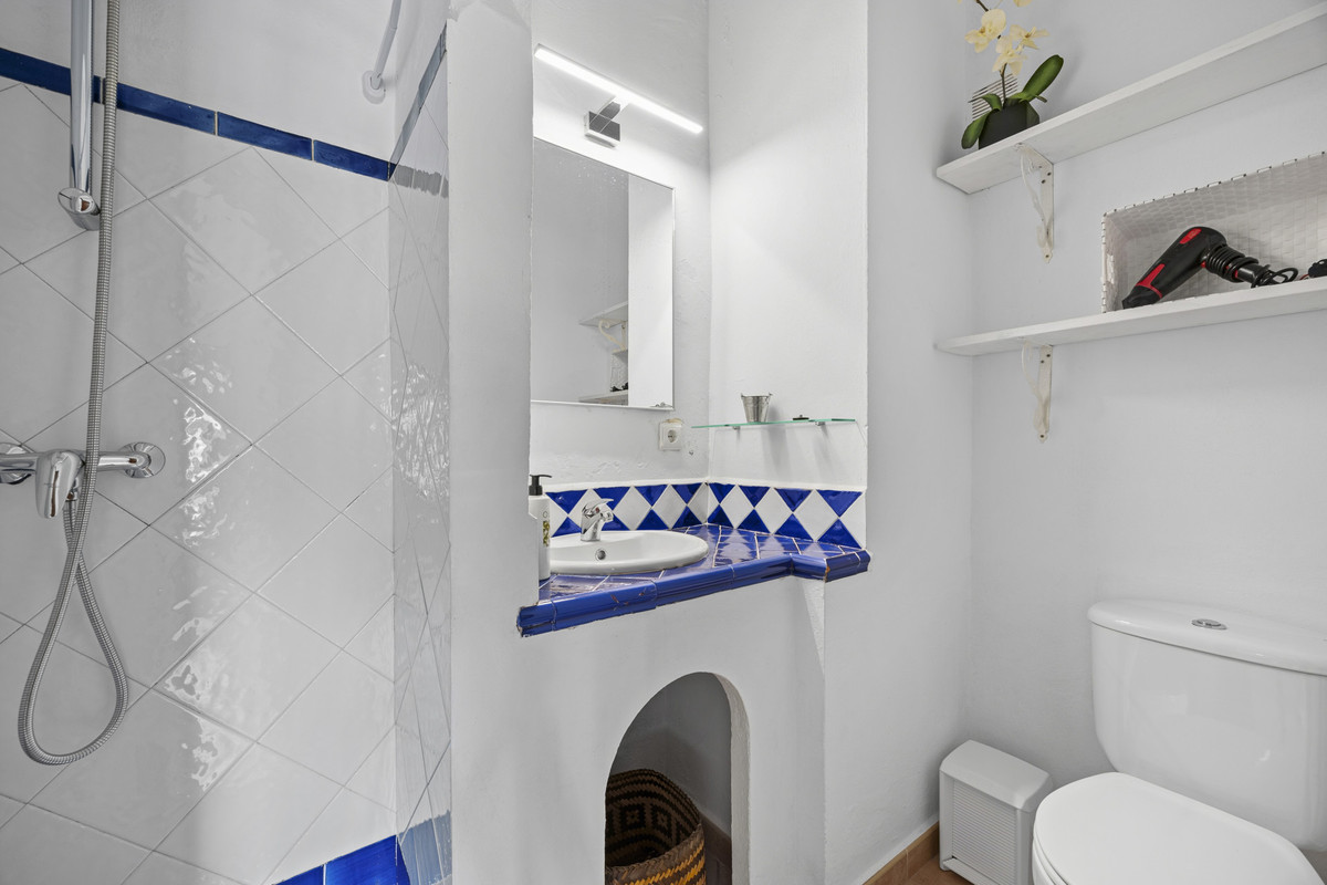 9 Bed Townhouse for sale in Gaucín Costa Del Sol, Málaga, Spain