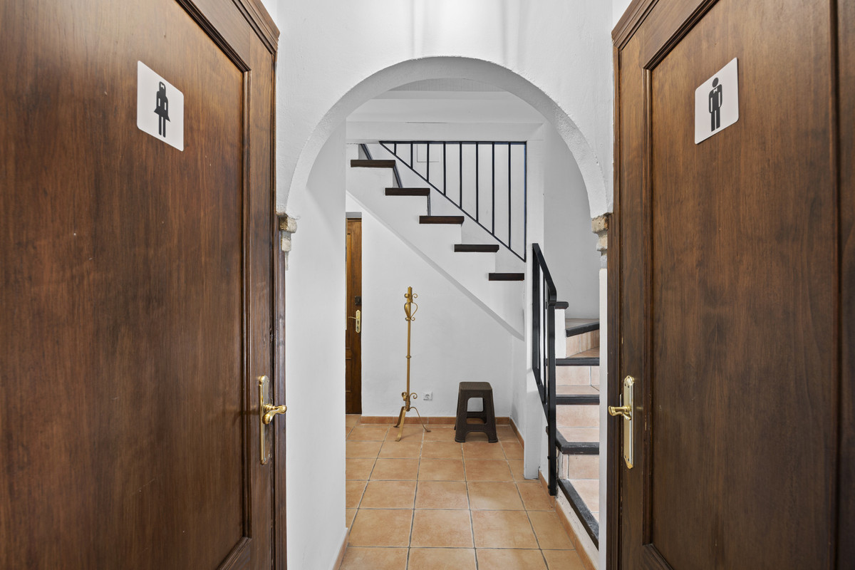 9 Bed Townhouse for sale in Gaucín Costa Del Sol, Málaga, Spain