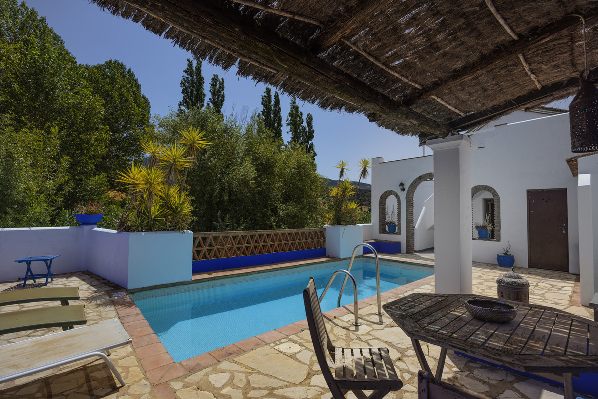 9 Bed Townhouse for sale in Gaucín Costa Del Sol, Málaga, Spain