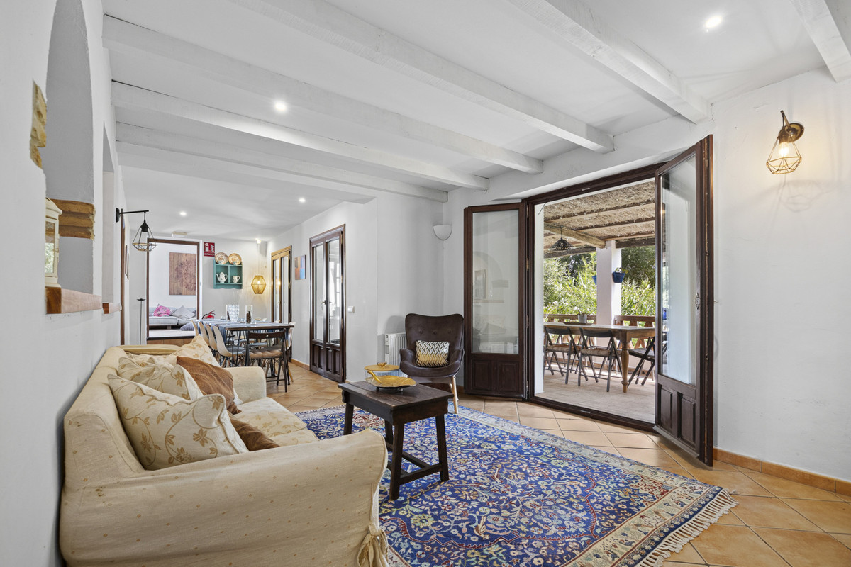 9 Bed Townhouse for sale in Gaucín Costa Del Sol, Málaga, Spain