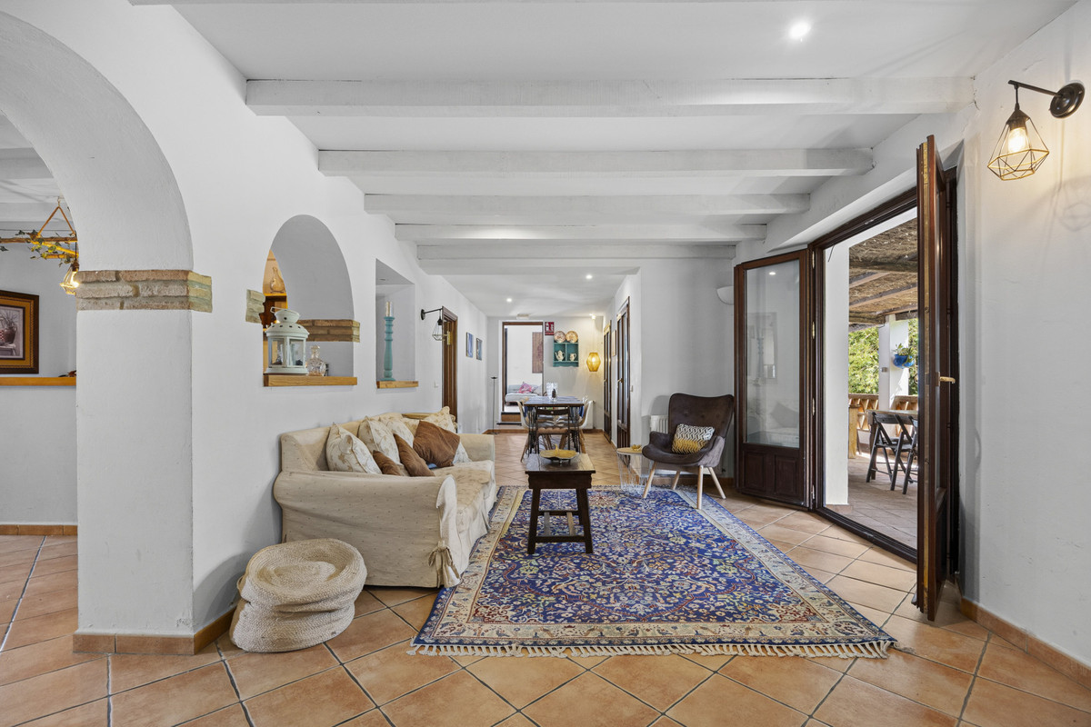 9 Bed Townhouse for sale in Gaucín Costa Del Sol, Málaga, Spain