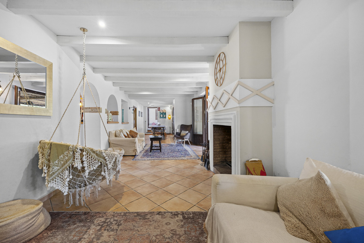 9 Bed Townhouse for sale in Gaucín Costa Del Sol, Málaga, Spain