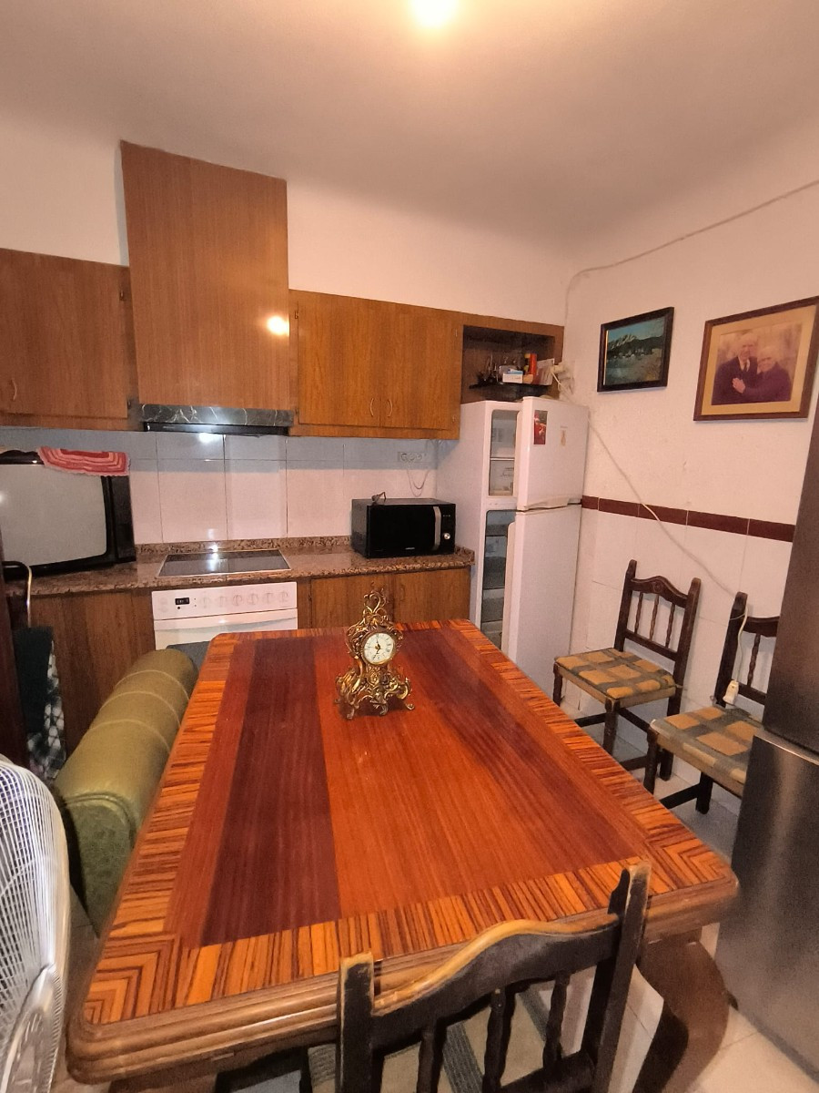 5 Bed Townhouse for sale in Pinoso Costa Blanca, Alicante, Spain