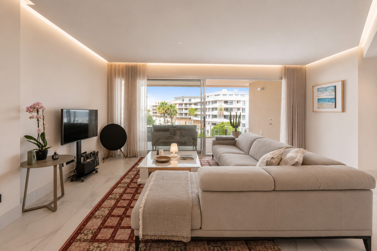 2 Bed Apartment for sale in San Pedro De Alcántara Costa Del Sol, Málaga, Spain