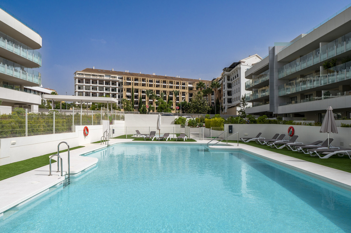 2 Bed Apartment for sale in San Pedro De Alcántara Costa Del Sol, Málaga, Spain