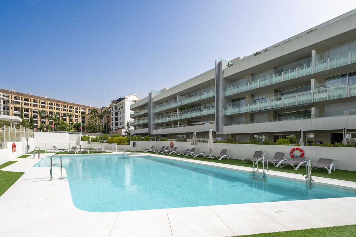 2 Bed Apartment for sale in San Pedro De Alcántara Costa Del Sol, Málaga, Spain