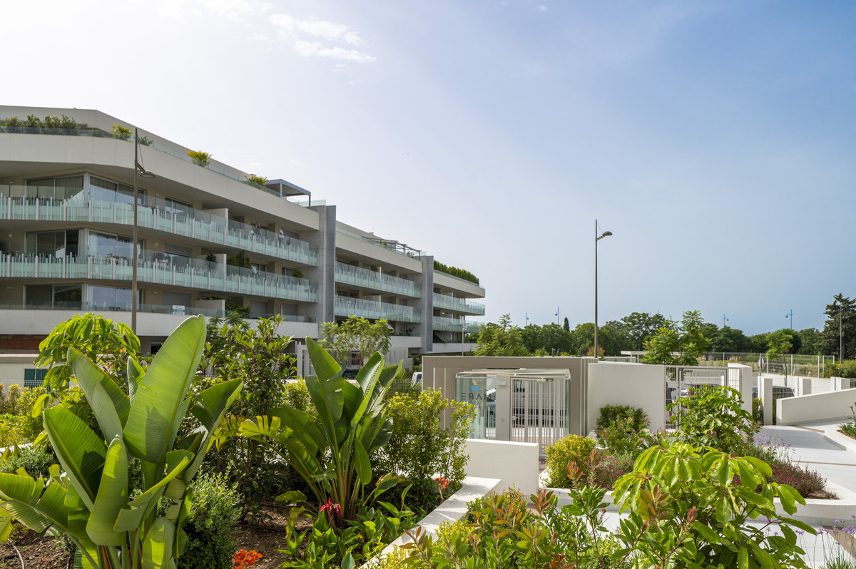 2 Bed Apartment for sale in San Pedro De Alcántara Costa Del Sol, Málaga, Spain