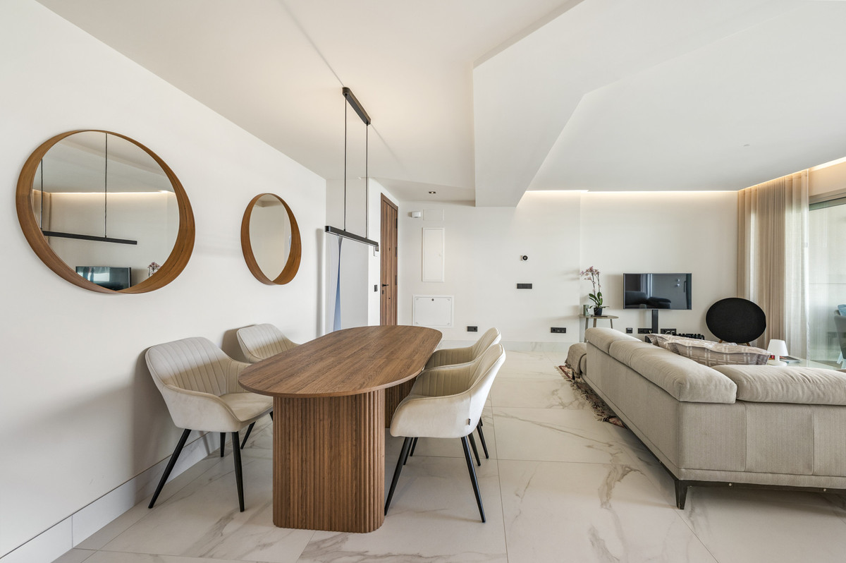 2 Bed Apartment for sale in San Pedro De Alcántara Costa Del Sol, Málaga, Spain