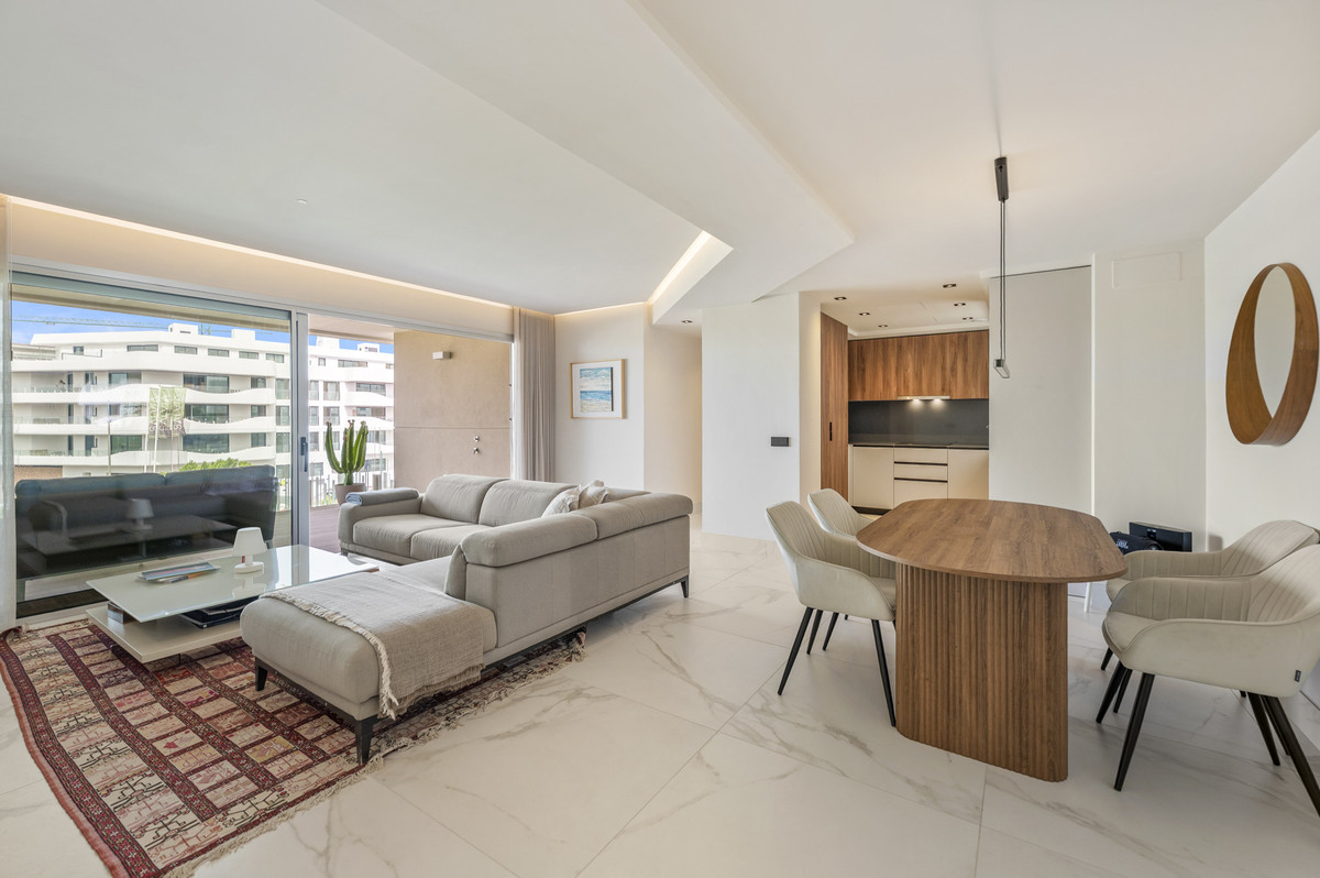 2 Bed Apartment for sale in San Pedro De Alcántara Costa Del Sol, Málaga, Spain