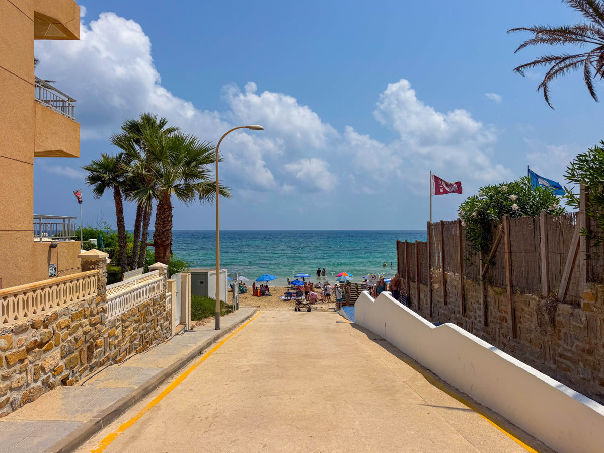 3 Bed Townhouse for sale in Torre De La Horadada Costa Blanca, Alicante, Spain