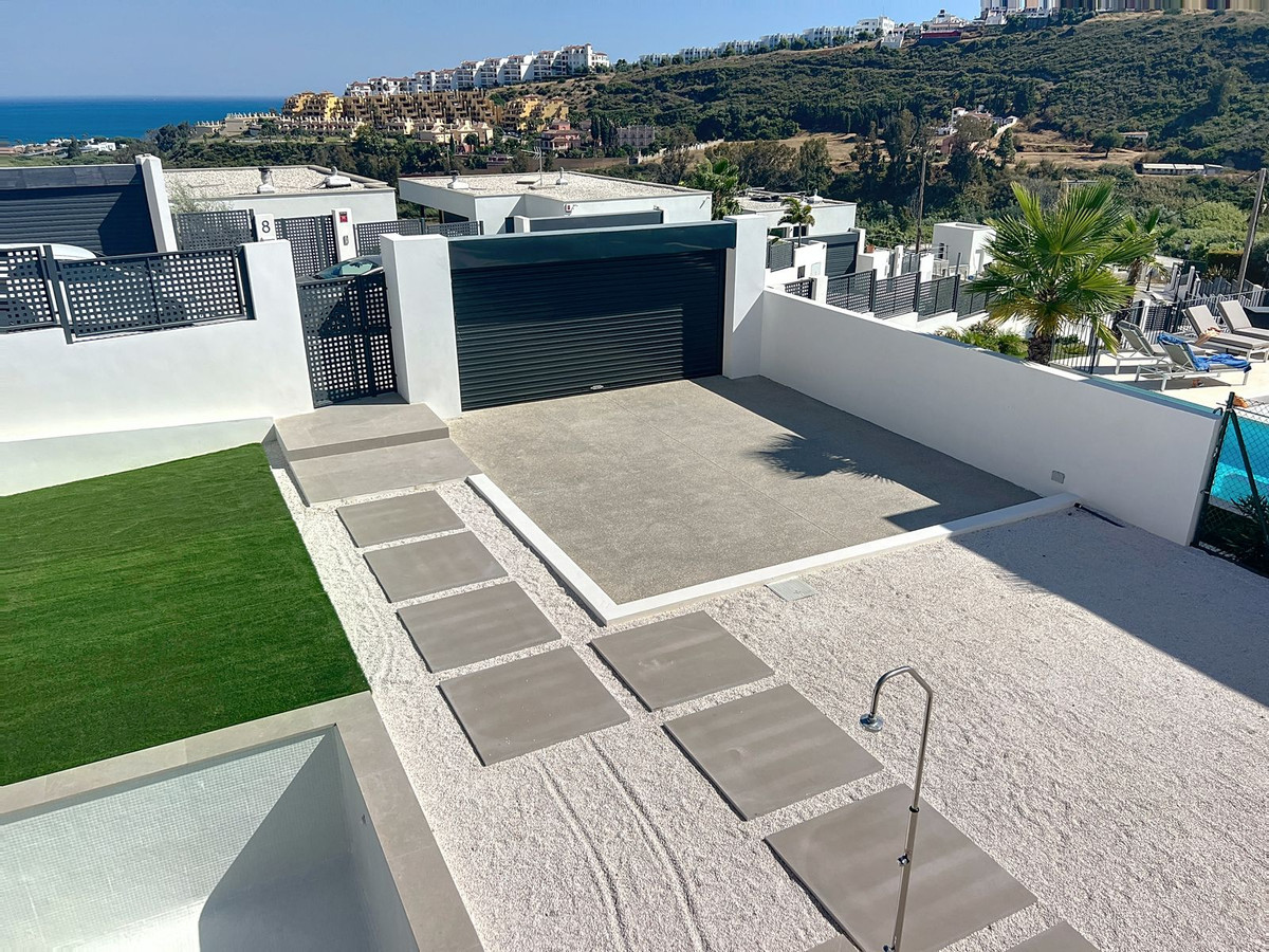 4 Bed Townhouse for sale in Manilva Costa Del Sol, Málaga, Spain