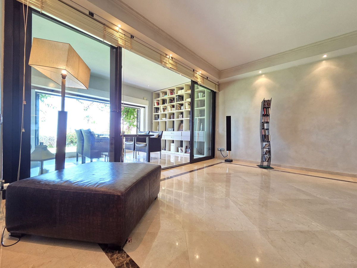 2 Bed Apartment for sale in Puerto Banús Costa Del Sol, Málaga, Spain