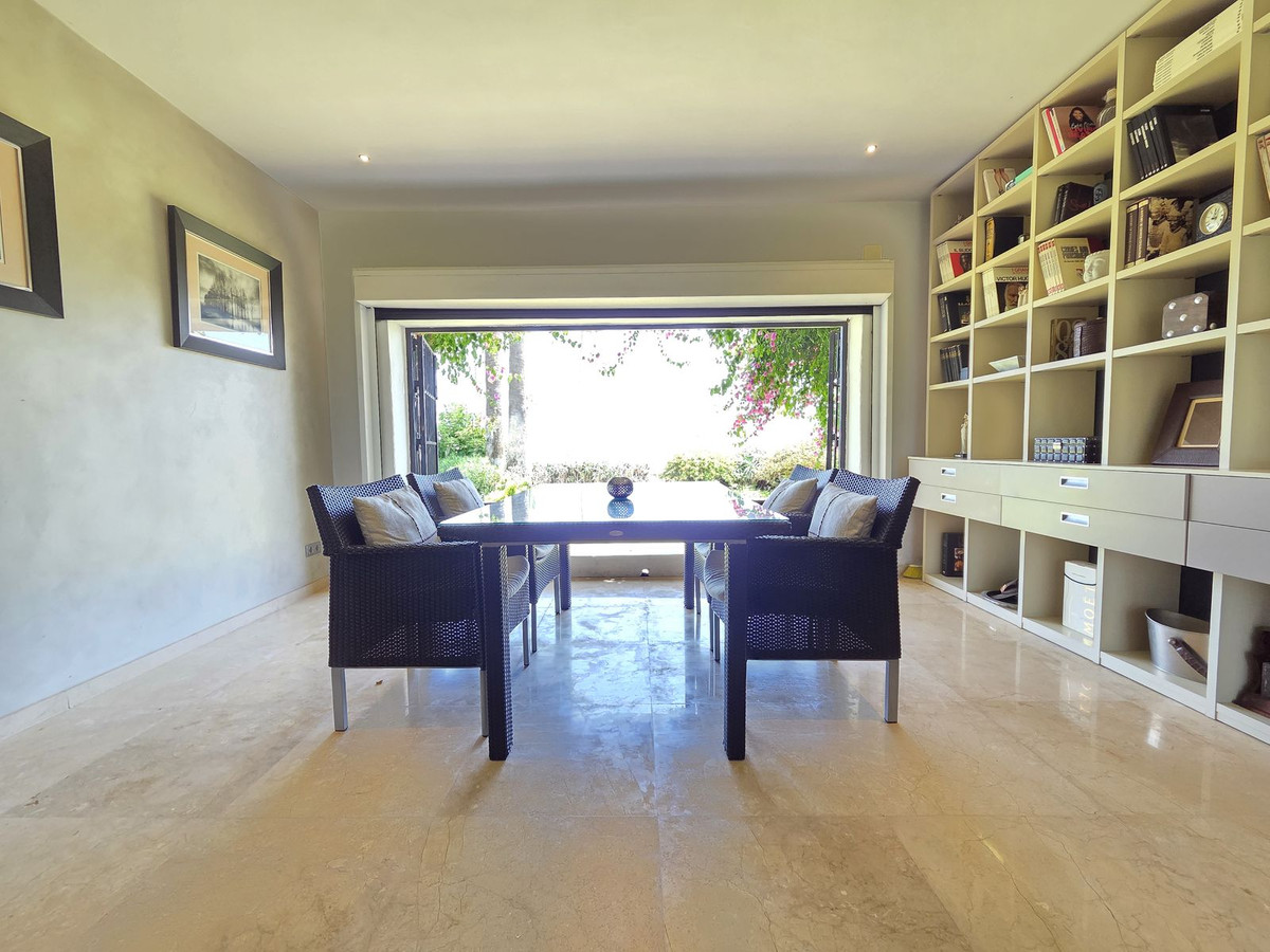 2 Bed Apartment for sale in Puerto Banús Costa Del Sol, Málaga, Spain