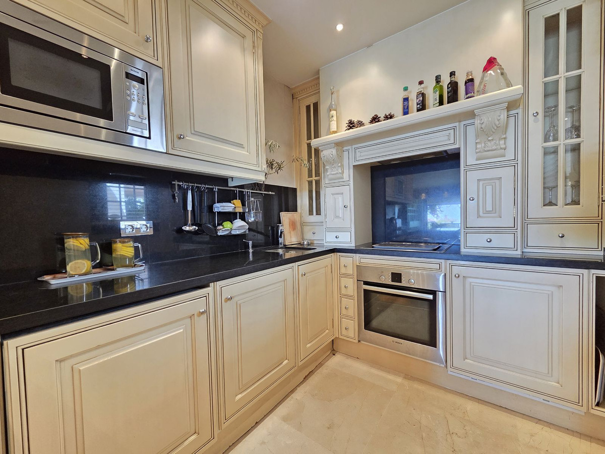 2 Bed Apartment for sale in Puerto Banús Costa Del Sol, Málaga, Spain