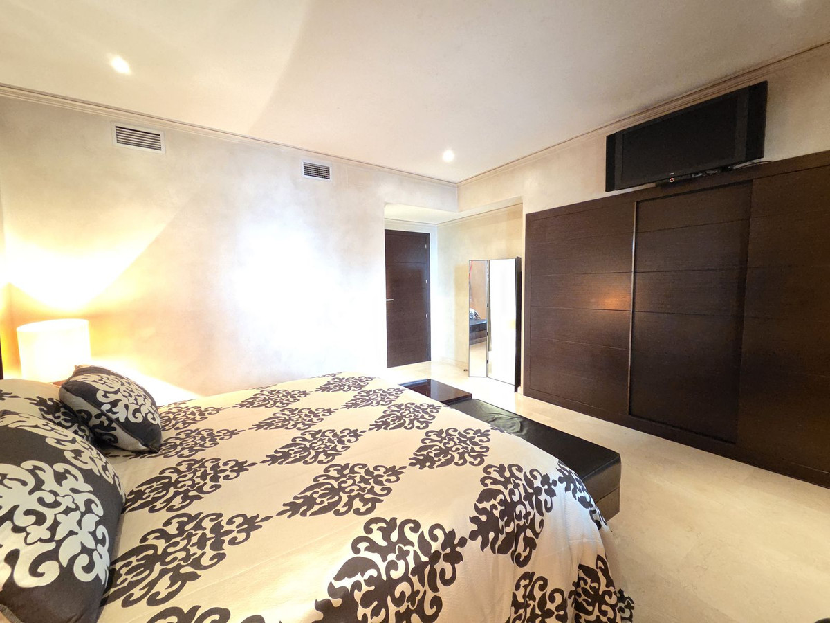 2 Bed Apartment for sale in Puerto Banús Costa Del Sol, Málaga, Spain
