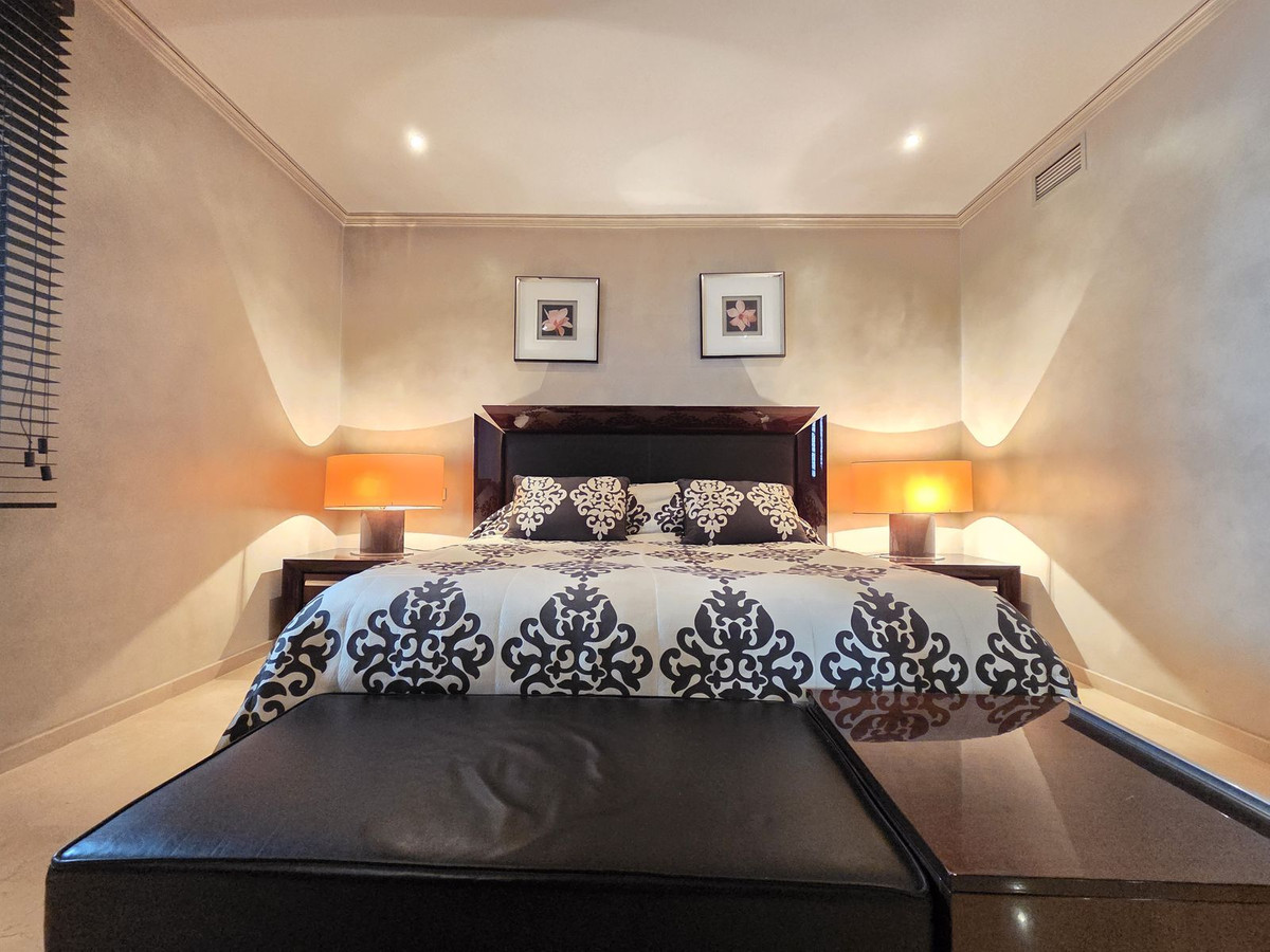 2 Bed Apartment for sale in Puerto Banús Costa Del Sol, Málaga, Spain