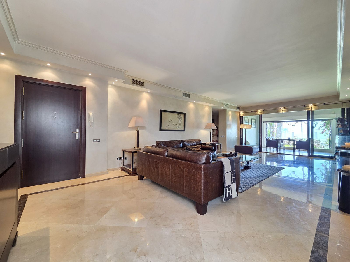 2 Bed Apartment for sale in Puerto Banús Costa Del Sol, Málaga, Spain