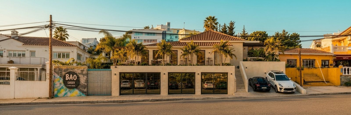 Commercial unit for sale in Nueva Andalucía Costa Del Sol, Málaga, Spain