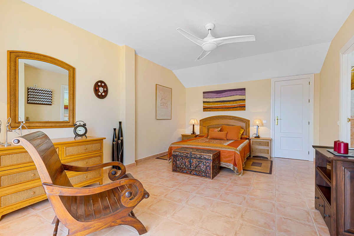 3 Bed Apartment for sale in Bel Air Costa Del Sol, Málaga, Spain