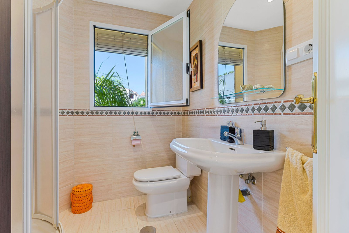 3 Bed Apartment for sale in Bel Air Costa Del Sol, Málaga, Spain