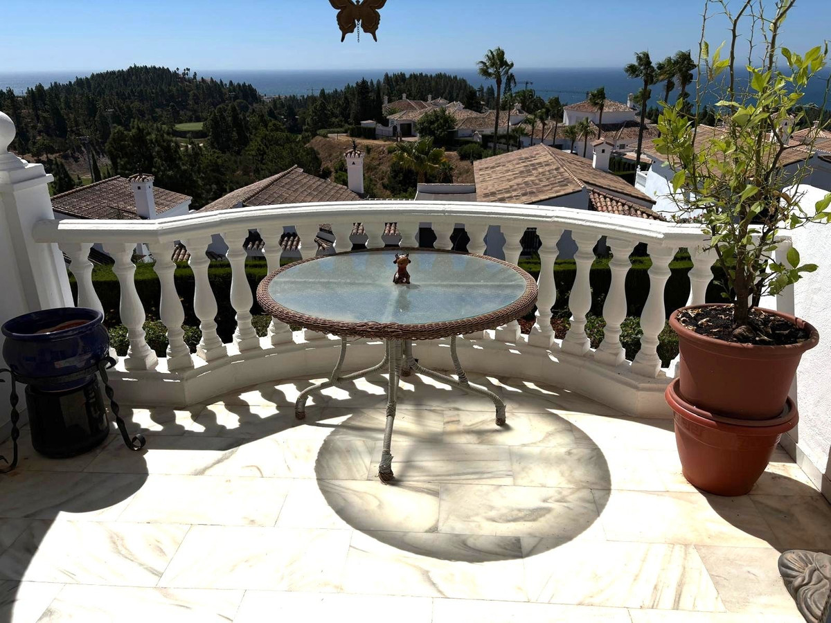 Se vende Apartamento en Planta Última de 2 dormitorios en Costa Del Sol, Málaga, España